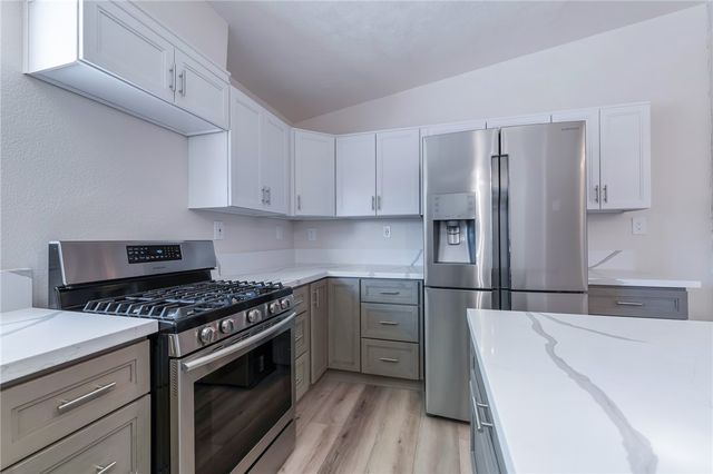 985 Crestwood Drive, Kingman, AZ 86409