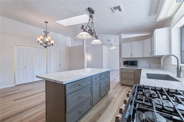 985 Crestwood Drive, Kingman, AZ 86409