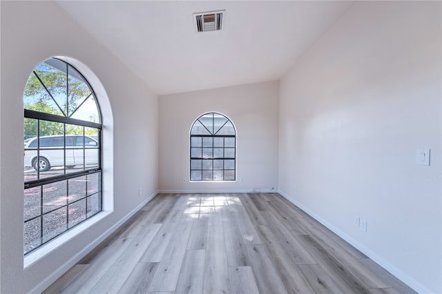 985 Crestwood Drive, Kingman, AZ 86409