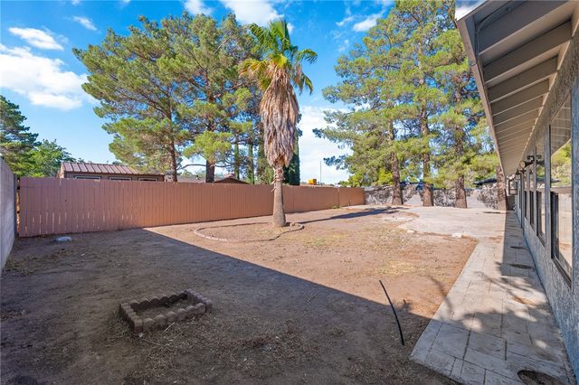 985 Crestwood Drive, Kingman, AZ 86409