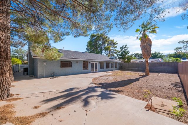 985 Crestwood Drive, Kingman, AZ 86409