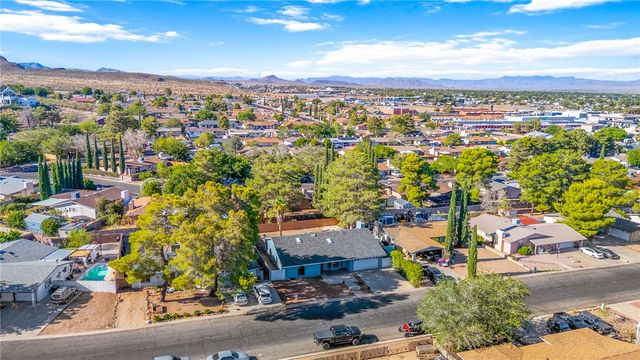 985 Crestwood Drive, Kingman, AZ 86409