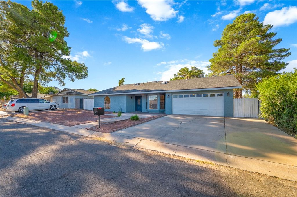 985 Crestwood Drive, Kingman, AZ 86409