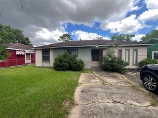 5530 Lakefield Drive, Houston, TX 77033