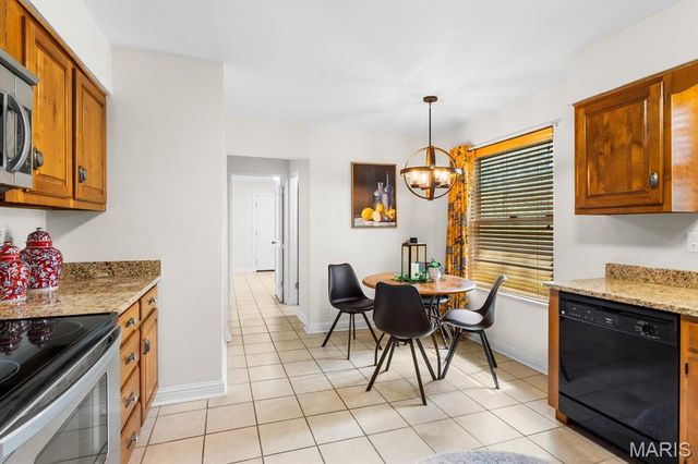 207 Country Club Lane, Belleville, IL 62223