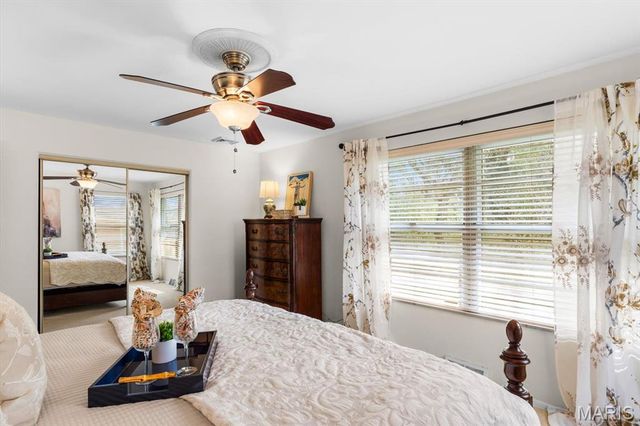 207 Country Club Lane, Belleville, IL 62223