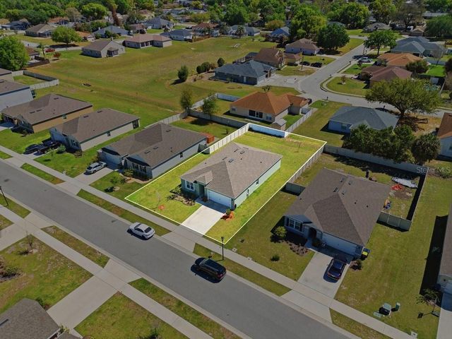 807 AUBURN GROVE COURT, Auburndale, FL 33823