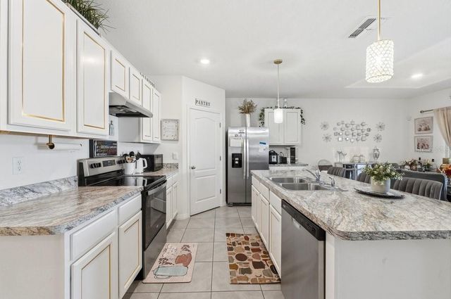 807 AUBURN GROVE COURT, Auburndale, FL 33823