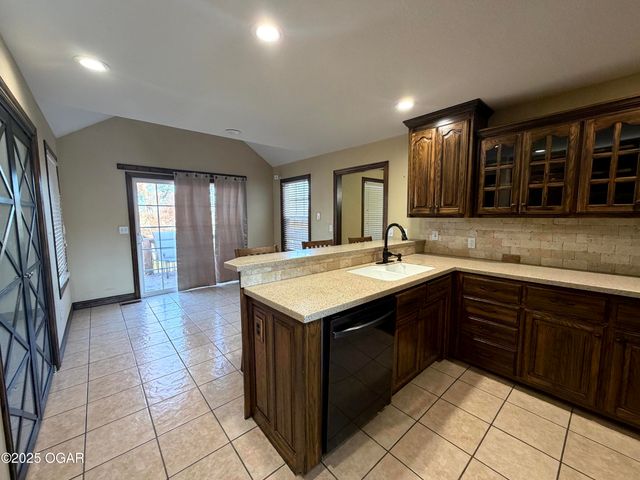 111 Briarbrook Drive, Carl Junction, MO 64834