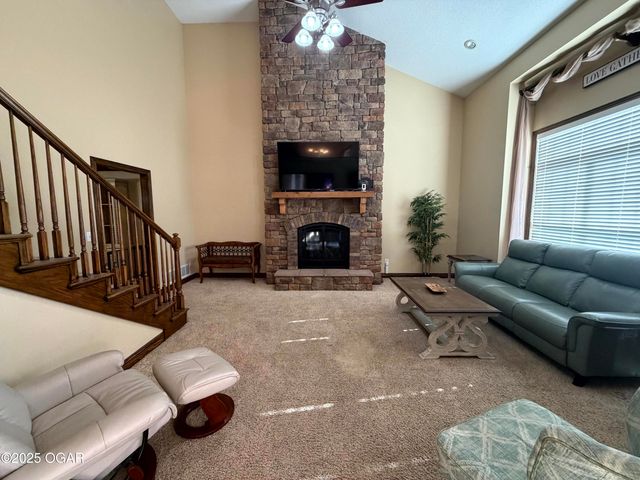 111 Briarbrook Drive, Carl Junction, MO 64834