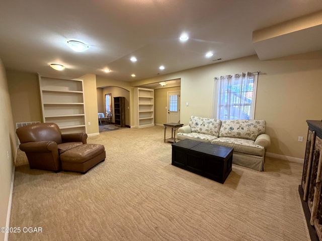 111 Briarbrook Drive, Carl Junction, MO 64834