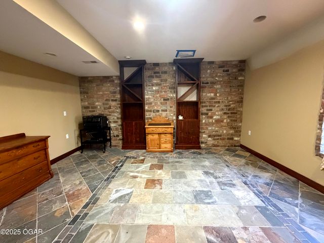 111 Briarbrook Drive, Carl Junction, MO 64834