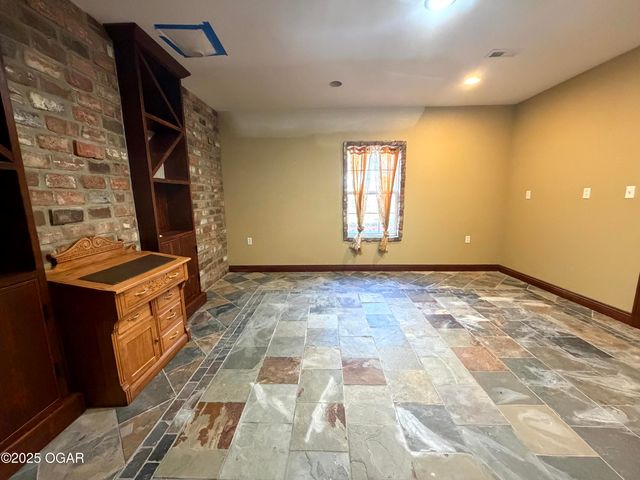 111 Briarbrook Drive, Carl Junction, MO 64834