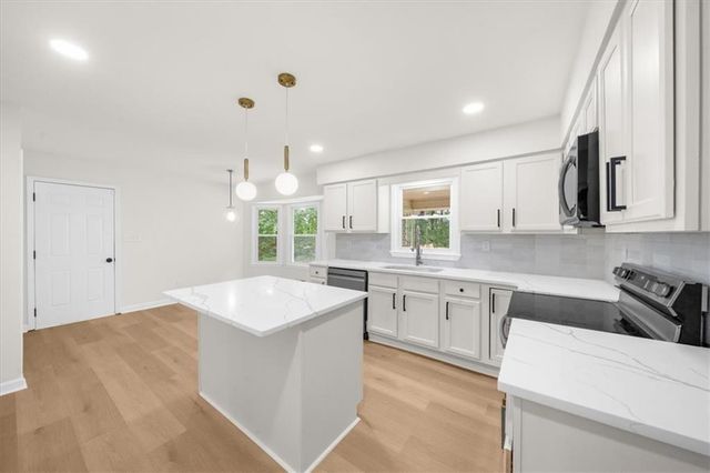 125 Silver Leaf Drive, Fayetteville, GA 30214