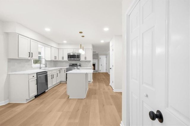 125 Silver Leaf Drive, Fayetteville, GA 30214