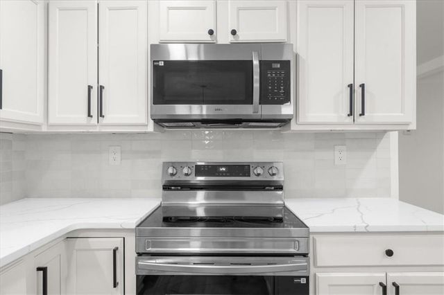 125 Silver Leaf Drive, Fayetteville, GA 30214
