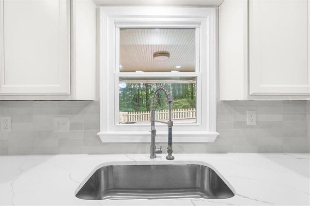 125 Silver Leaf Drive, Fayetteville, GA 30214