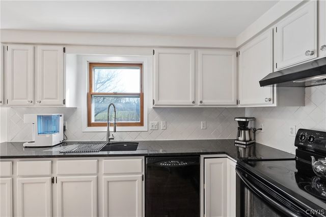 105 Mercury Circle, Salina, NY 13088