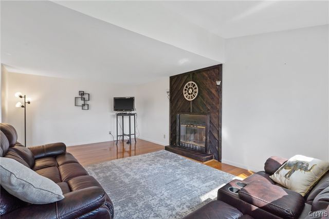 105 Mercury Circle, Salina, NY 13088