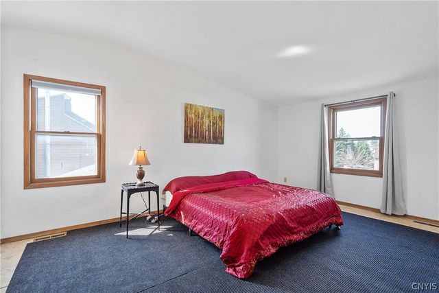 105 Mercury Circle, Salina, NY 13088