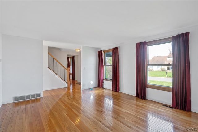 105 Mercury Circle, Salina, NY 13088