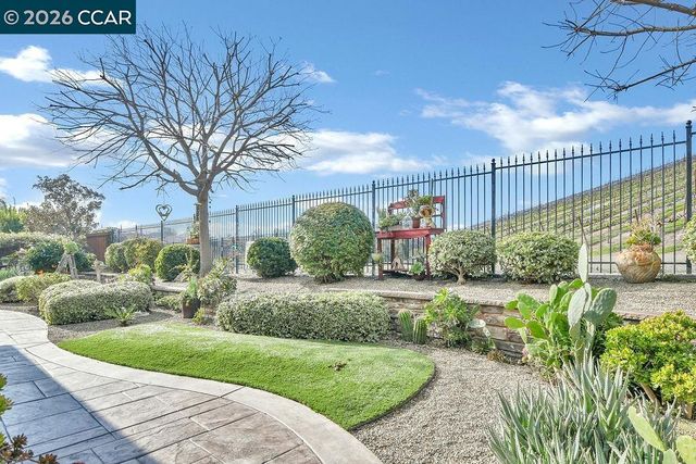 1155 Saint Julien St, Brentwood, CA 94513