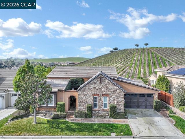 1155 Saint Julien St, Brentwood, CA 94513