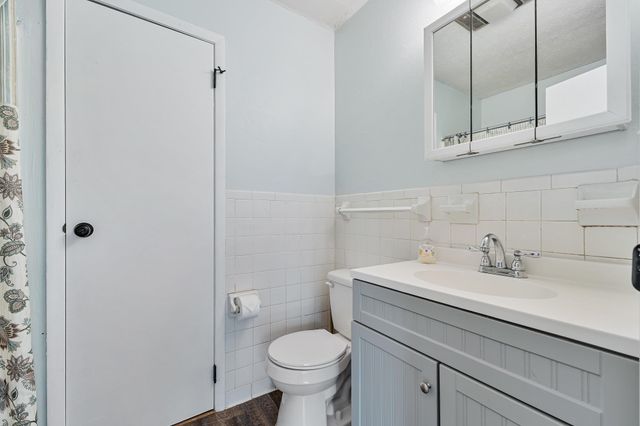 3981 E 39th Street, Nitro, WV 25143