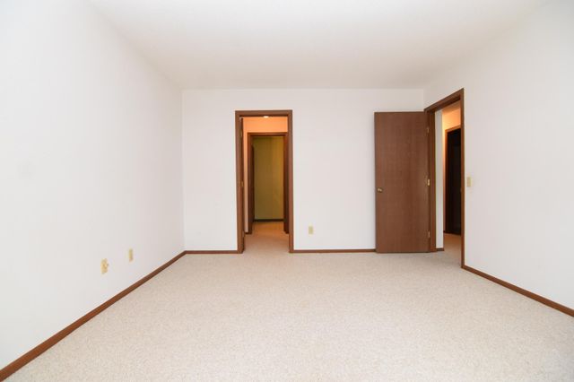 11039 Oregon Circle, Bloomington, MN 55438