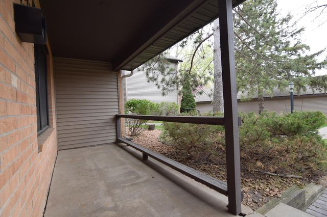 11039 Oregon Circle, Bloomington, MN 55438