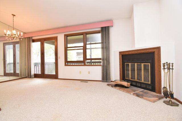 11039 Oregon Circle, Bloomington, MN 55438