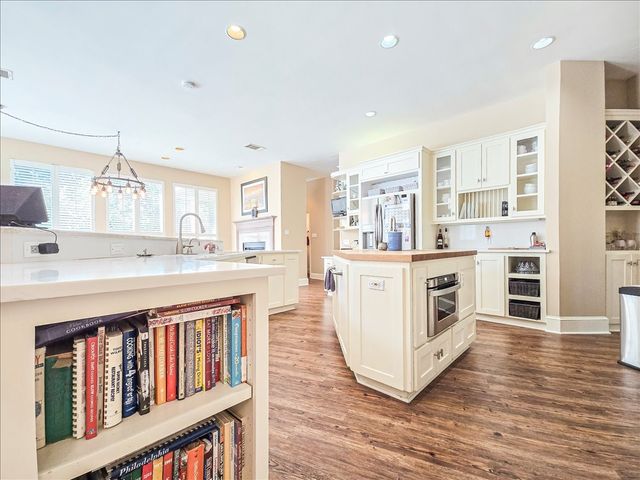 3000 Iron Stone Court, Arlington, TX 76006