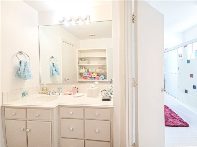 3000 Iron Stone Court, Arlington, TX 76006