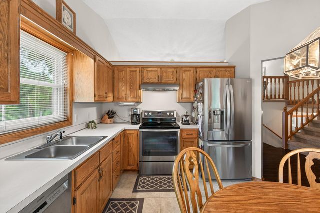 1305 Keller Lane, Burnsville, MN 55306