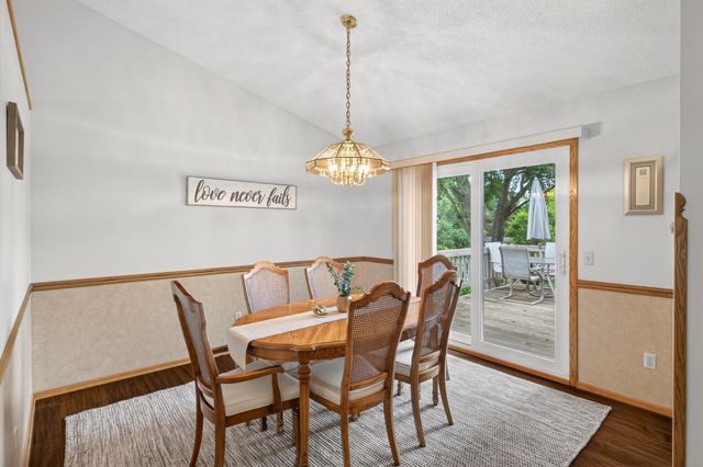 1305 Keller Lane, Burnsville, MN 55306