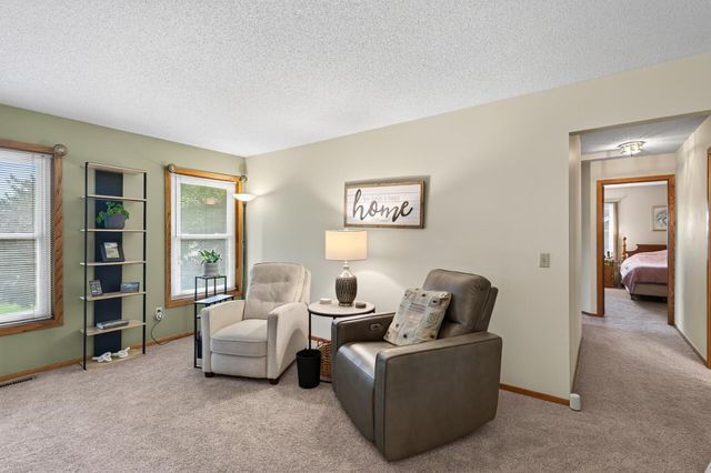 1305 Keller Lane, Burnsville, MN 55306