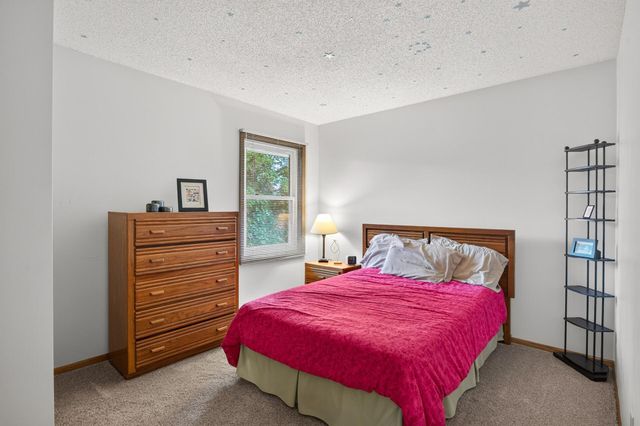 1305 Keller Lane, Burnsville, MN 55306