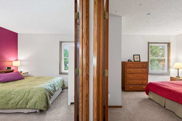 1305 Keller Lane, Burnsville, MN 55306