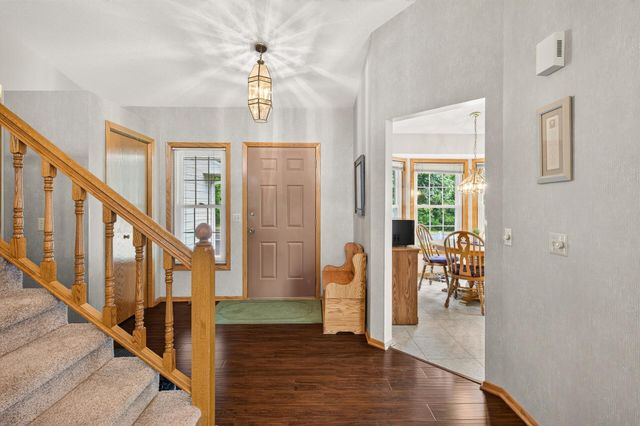 1305 Keller Lane, Burnsville, MN 55306