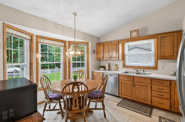 1305 Keller Lane, Burnsville, MN 55306