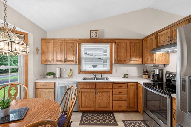 1305 Keller Lane, Burnsville, MN 55306
