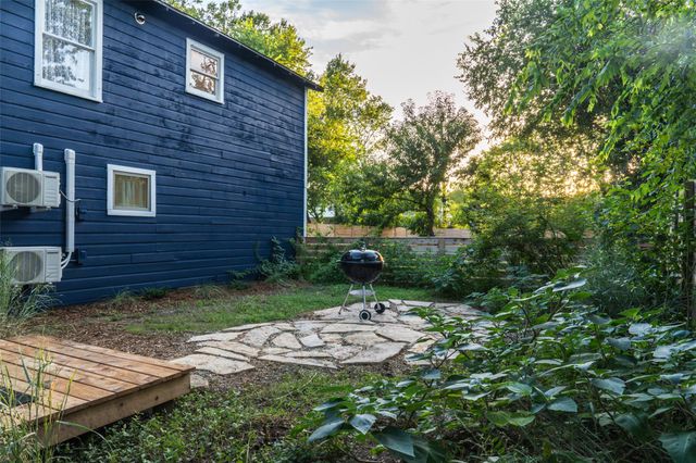 1148 Gunter ST, Austin, TX 78721