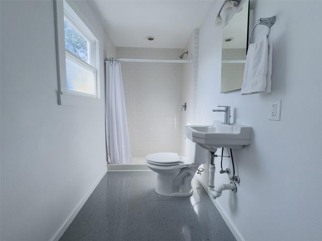 1148 Gunter ST, Austin, TX 78721