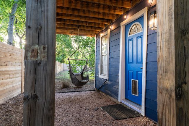 1148 Gunter ST, Austin, TX 78721