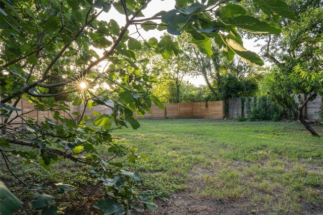 1148 Gunter ST, Austin, TX 78721