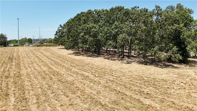 13925 Jace Circle, Gravette, AR 72736