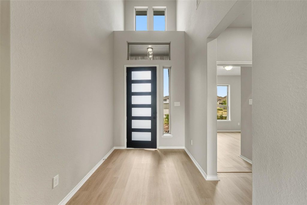 Image 2 of property listing at 20735 Yaupon Meadow Lane, Richmond, TX 77407