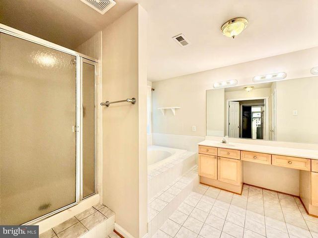 8 HOLLY BROOKE CT, Stafford, VA 22554