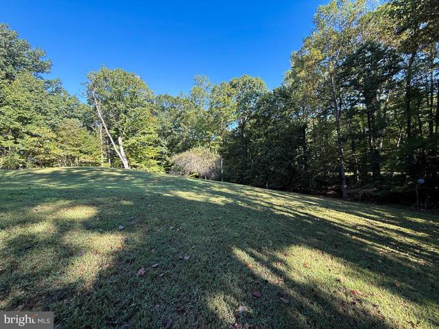 8 HOLLY BROOKE CT, Stafford, VA 22554