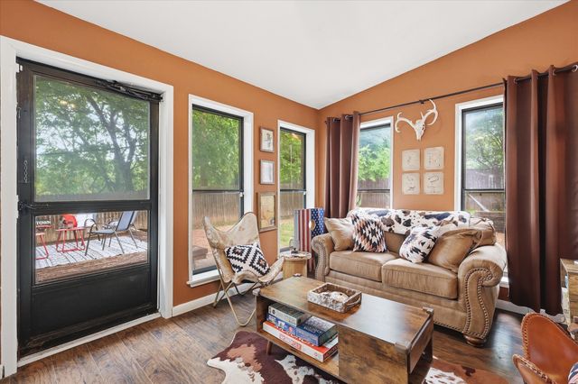 701 Raintree Road, Fort Worth, TX 76103